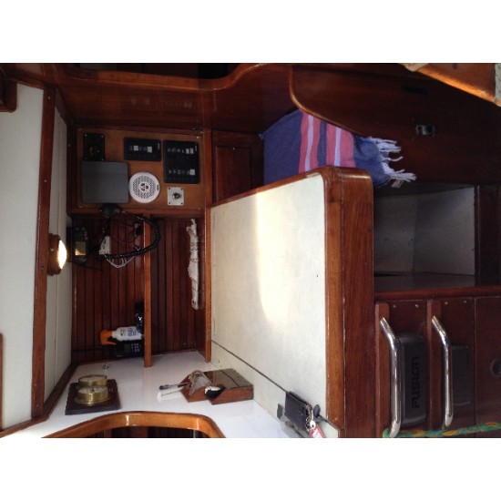 OYSTER 37, 37FT 8 Berth Sloop Sailboat 'Amazing Grace' OYSTER 37, 37FT 8 Berth Sloop Sailboat 'Amazing Grace'