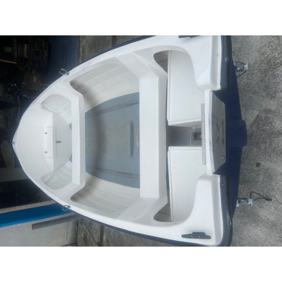OSM 404 Shillela Fibreglass boat pre owned with Oars & Rowlocks and Snipe road trailer *SOLD OSM 404 Shillela Fibreglass boat pre owned with Oars & Rowlocks and Snipe road trailer *SOLD