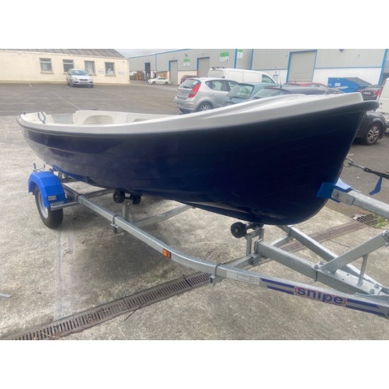 OSM 404 Shillela Fibreglass boat pre owned with Oars & Rowlocks and Snipe road trailer *SOLD OSM 404 Shillela Fibreglass boat pre owned with Oars & Rowlocks and Snipe road trailer *SOLD