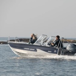 Linder Arkip 460 with Garmin 9" GPS with Pre-rigged Yamaha