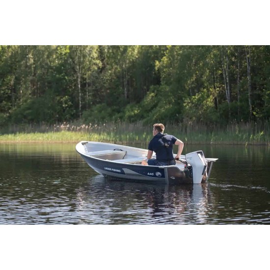Linder Fishing 440, including 9' Oars