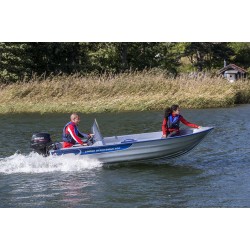Linder Sportsman 400, including 9' Oars