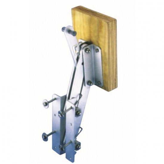 Outboard Bracket w/plywood Pad for engines up to 40kg Outboard Bracket w/plywood Pad for engines up to 40kg